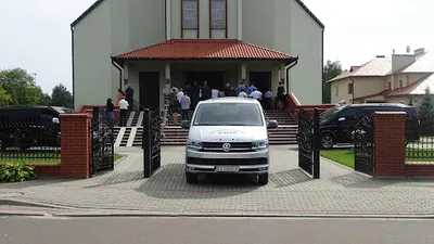 Dąbek Mateusz. Usługi Pogrzebowe i Cmentarne. Wyrób Trumien Nisko.